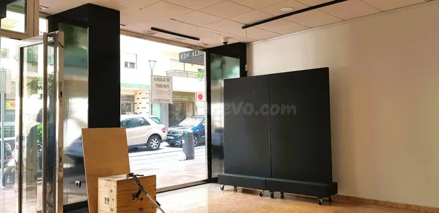 Local comercial 145m² en venta - Marbella — 4