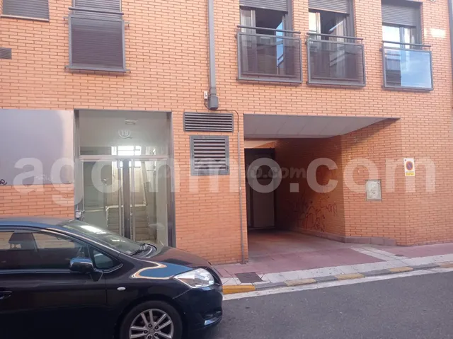 Garajes en venta — 3