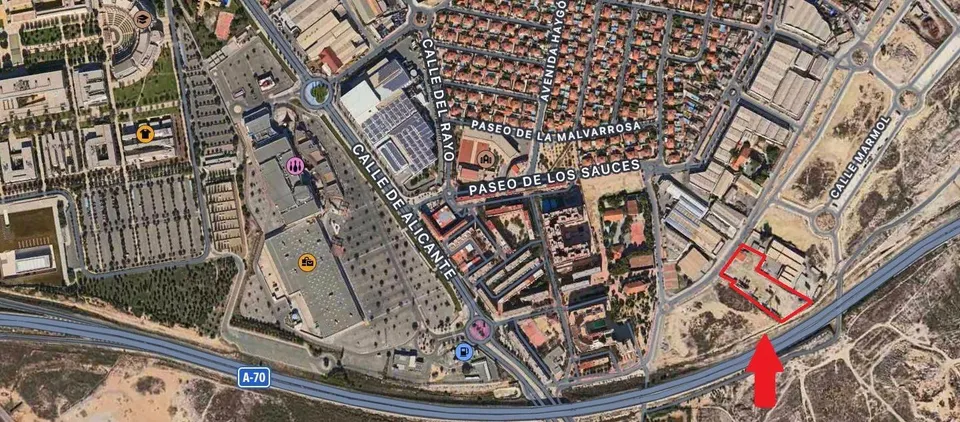 TERRENO URBANO INDUSTRIAL SAN VICENTE - ZONA OUTLET