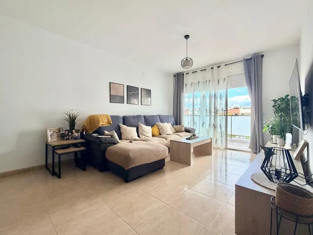 Atico con 4 habitaciones gran terraza solarium parking piscina — 6