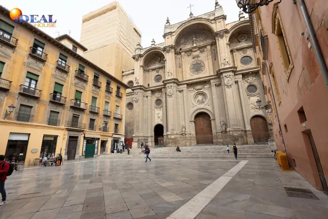 ¡Oportunidad única en el corazón de Granada! — 2