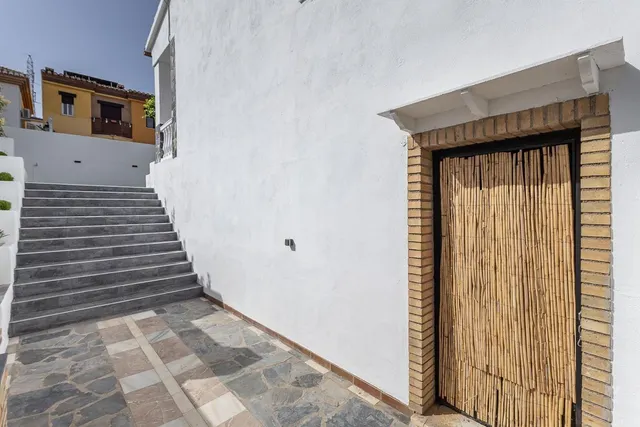 Casa en venta en Monachil (Granada) – Amplia, luminosa y con gran potencial — 35