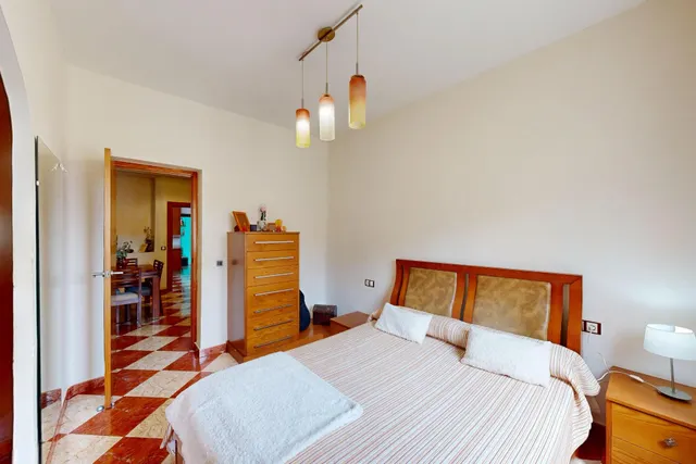 Luminosa Planta Baja con Gran Patio y Terraza en el Barrio de la Concepción — 28