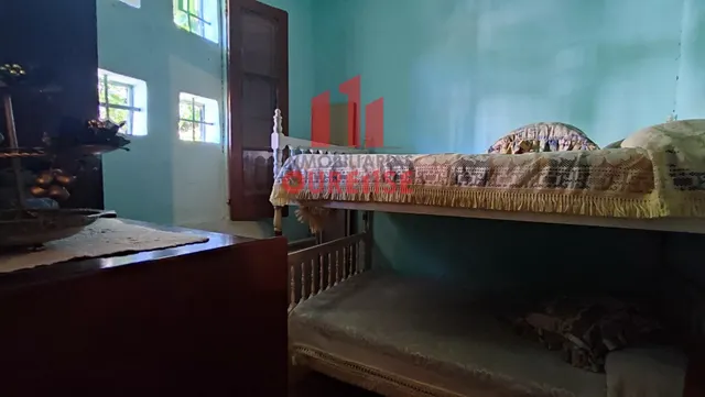 CASA DE PIEDRA CON PATIO Y TERRAZA CON BUENAS VISTAS EN LA ZONA DE CASTRELO. — 24
