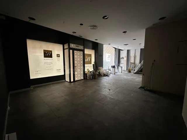 Local en calle Vázquez López N44 sin amueblar . - foto 2