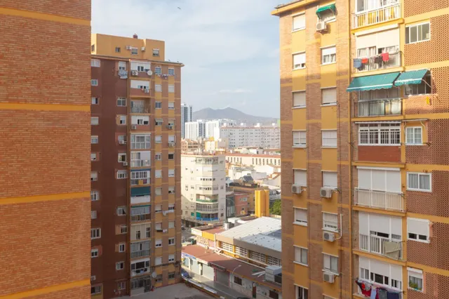 PISO EN VENTA EN CALLE  PRINCESA — 16
