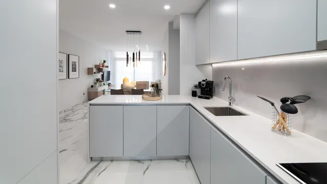 Exclusivo Apartamento en Playa de Poniente, Benidorm — 9