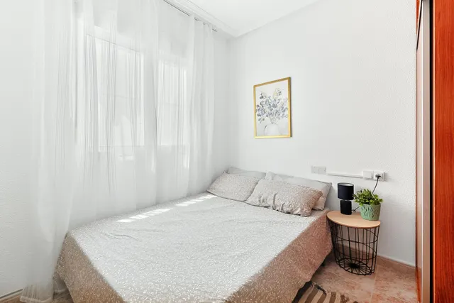 Apartamento reformado en Torrevieja — 12