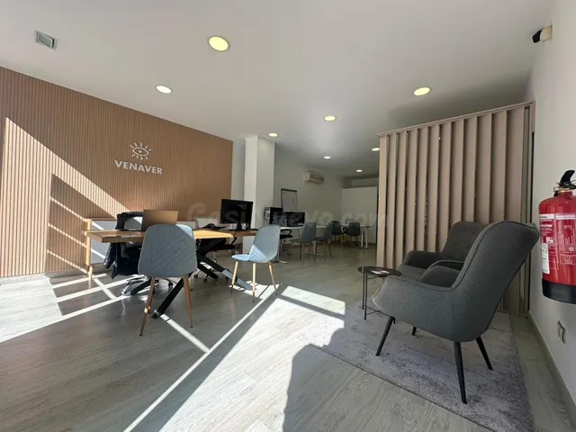 Alquiler de espacio en Centro de Negocios de Coworking