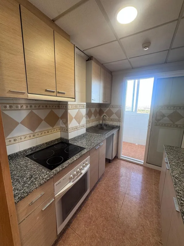 Apartamento de 4 dormitorios con gran terraza, piscina y pot - foto 5