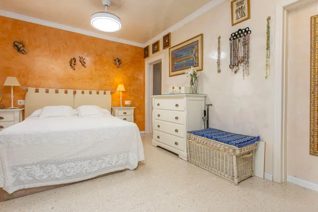 Se vende piso en planta baja en el centro (vpo) — 28