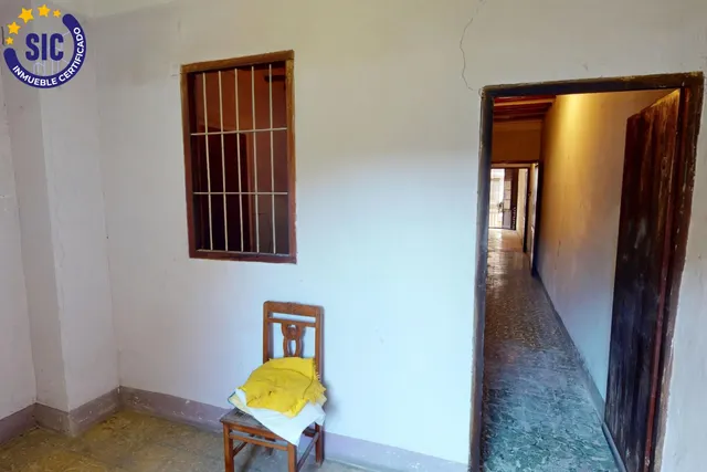 Casa de planta baja y dos alturas en el centro de Castellón, zona Tascas, junto a Fadrell, Borrull ideal para restauración o para vivienda. — 9
