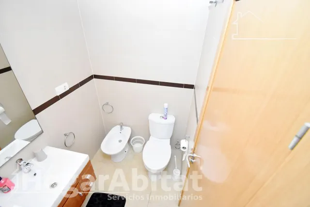 Acogedor en residencial con piscina, garaje y terraza, todo amueblado — 29