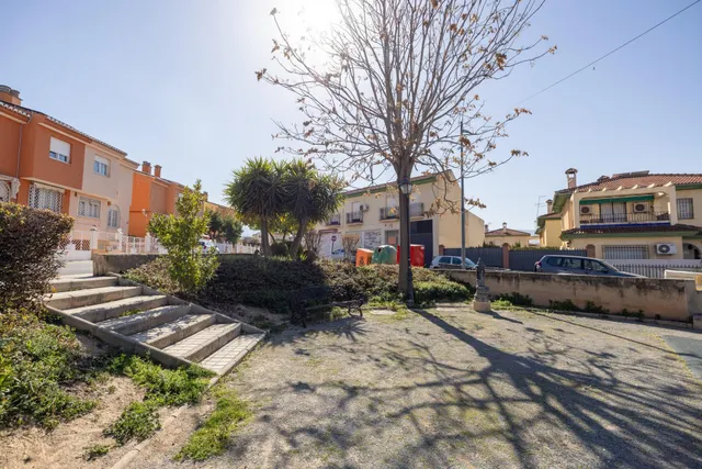 Local de 130 m2, diafano en Gojar, cerca del centro, en zona residencial con mucho paso de vehiculos — 18