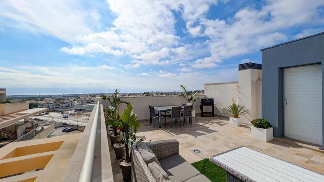 Dúplex de lujo con vistas al mar en Villamartín, Orihuela Co - foto 2