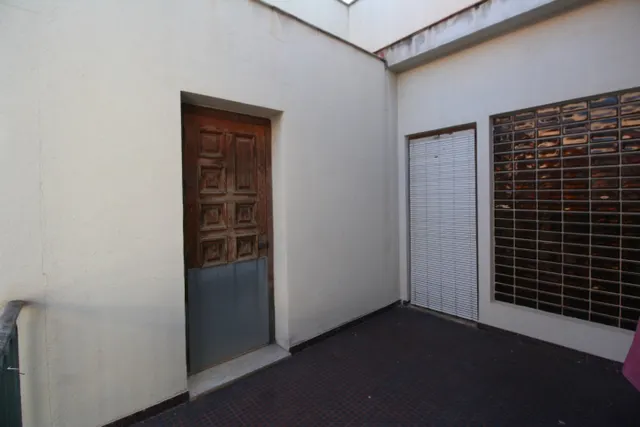 CASA A TRES ESQUINAS SITUADA A ESCASOS METROS DE LA IGLESIA DE LA ASUNCION. — 47