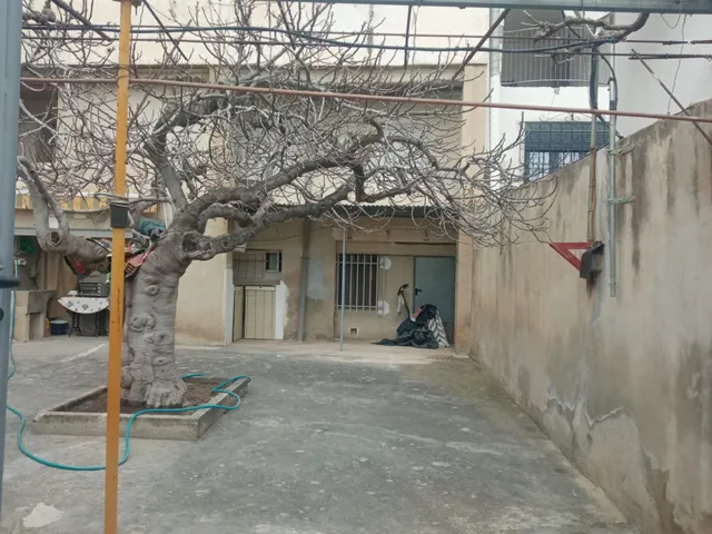 casa amplia de dos plantas con patio en Cehegín — 40