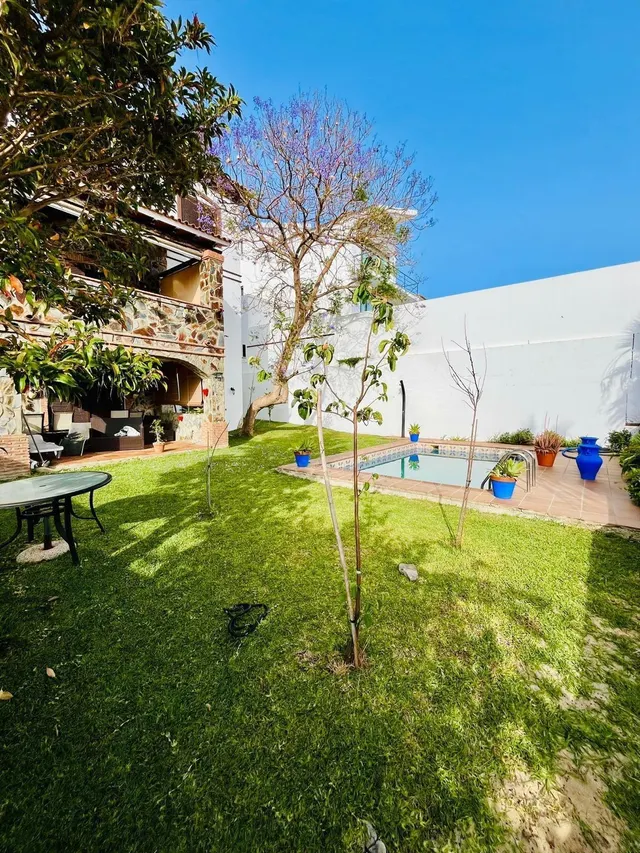 Chalet con piscina en Getares — 34