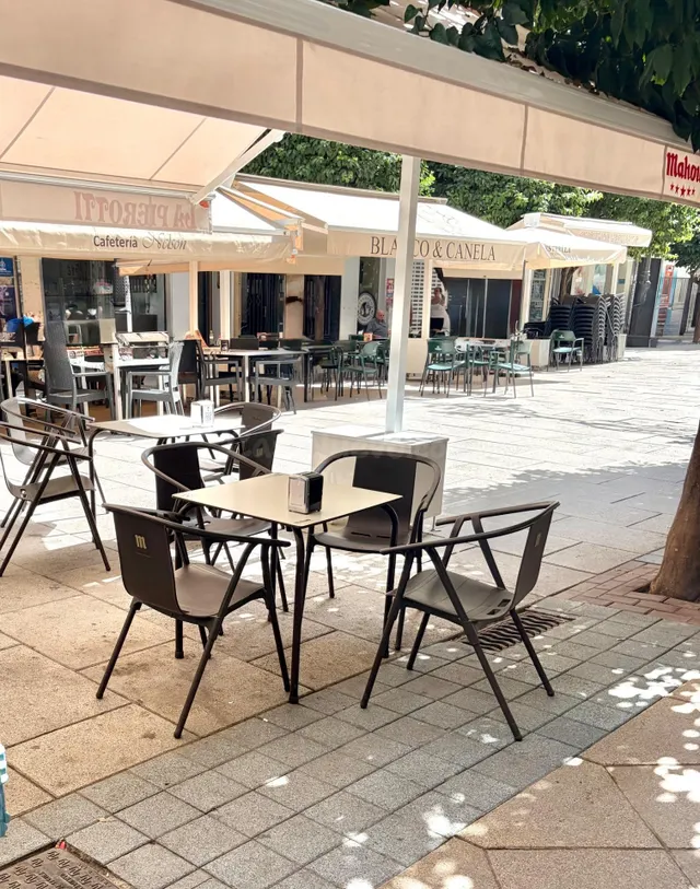 CAFETERÍA-PIZZERÍA TOTALMENTE EQUIPADA Y CON LICENCIAS EN PA - foto 5