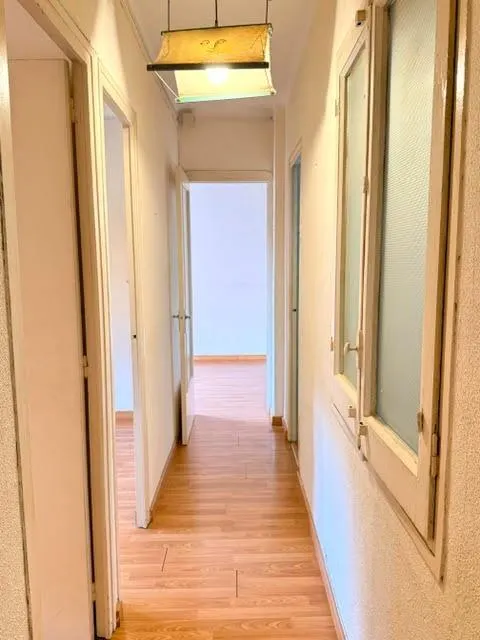 Luminoso piso totalmente exterior de 3 habitaciones con ascensor — 12