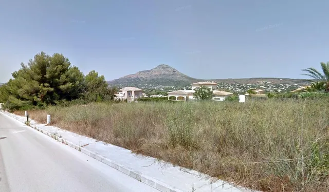 OPORTUNIDAD ÚNICA !! SOLAR PLANO EN VENTA EN JÁVEA CON PROYECTO Y LICENCIA DE construcción !! — 10