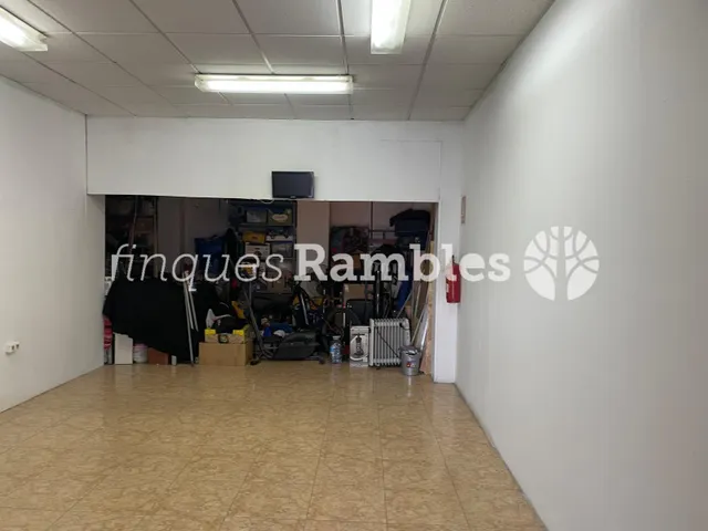 LOCAL POLIVALENTE EN VENTA EN VISTA ALEGRE, SANTA MARGARITA DE MONTBUI — 4