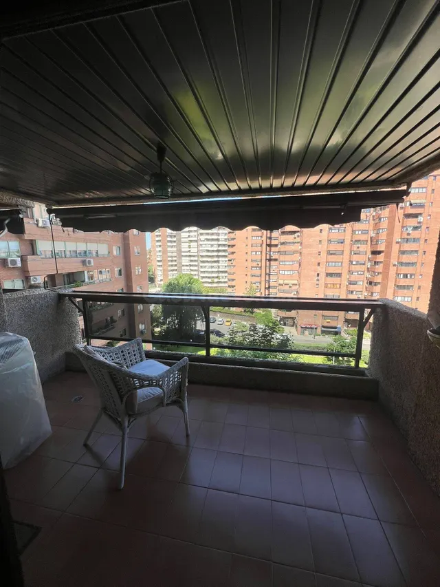 Altura, terrazas y vida de urbanización en Madrid - foto 2