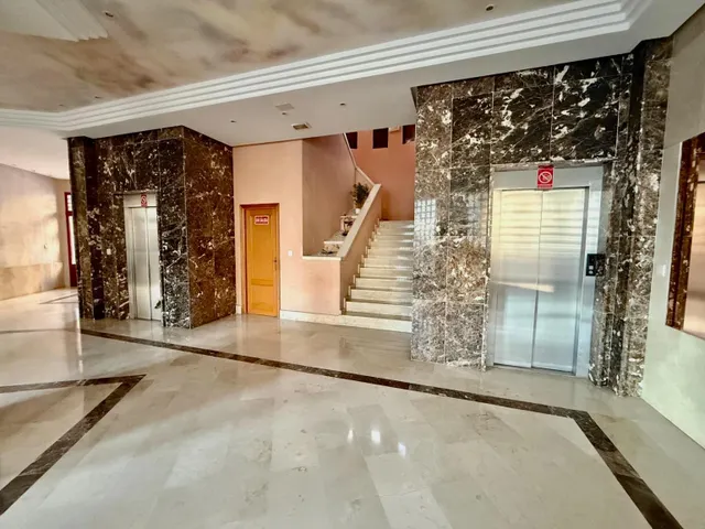EXCLUSIVA - AMPLIO PISO CON BONITA TERRAZA EN EXCELENTE ZONA - CERCA HOTEL BALI — 24