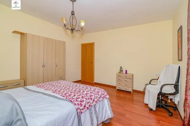 CASA EN OGIJARES — 44