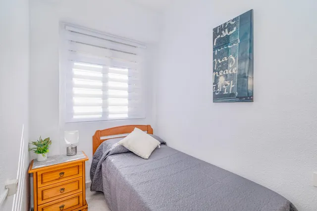 Oportunidad en venta de piso de tres dormitorios en la chana — 9