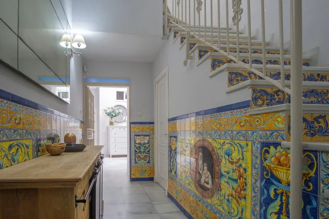 Espaciosa casa con encanto en el centro: elegancia, azotea y sótano en calle Murillo ✨ — 8