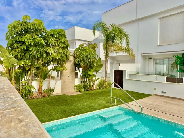 Ático 3 habitaciones 110m² en venta - Zona Pueblo — 39
