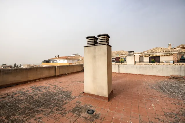 Piso 2 dormitorios, garaje y ascensor a la entrada de la Zubia, junto Ayuntamiento.  Perfecto estado — 22