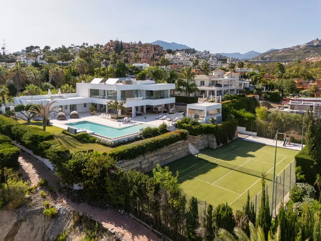 Chalet 7 habitaciones 676m² en venta - Marbella — 47