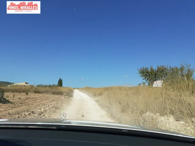 SE VENDE PARCELA PARA PLANTA FOTOVOLTANICA O PARA EDIFICAR EN ABANILLA — 2