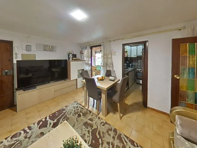 Acogedor Piso Exterior - Ideal para Reformar a su gusto — 12