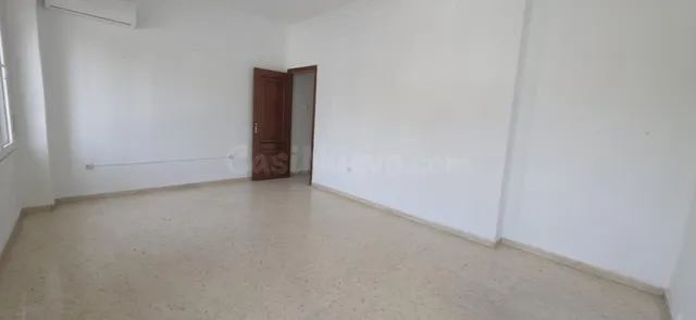 Amplio y Moderno Piso en el Corazón de Sevilla - foto 3