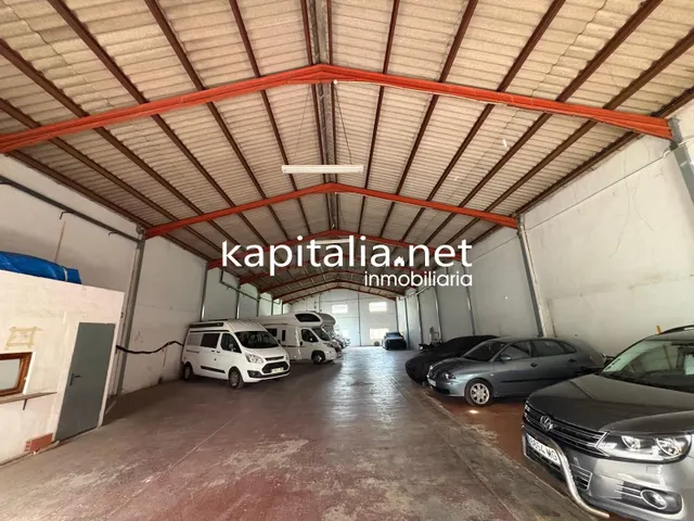 NAVE EN SOLAR URBANO RESIDENCIAL A LA VENTA EN ALCUDIA DE CR - foto 2