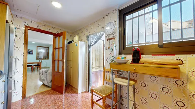 PRECIOSA Y ESPECTACULAR  CASA EN CHIVA  . OJO INVERSORES!!! — 30