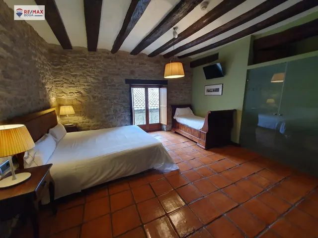 OPORTUNIDAD DE HOTEL EN UN ENTORNO DE ENSUEÑO — 25