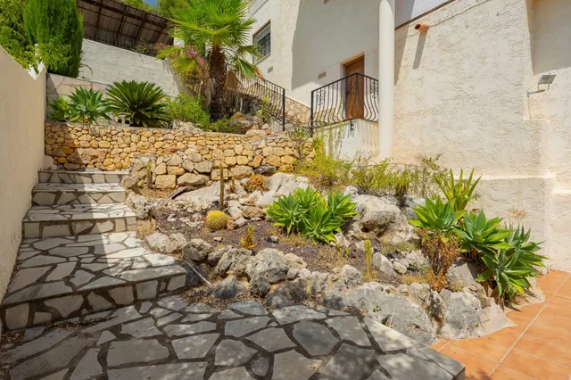 Villa 5 habitaciones 229m² en venta - Jalon — 46