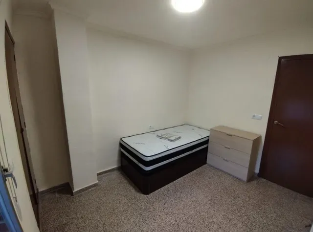 Amplio y Moderno Piso en el Corazón de Almoradí por €750 — 13
