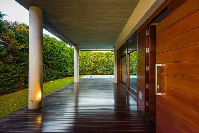Exclusiva vivienda de diseño con piscins privada y jardín en - foto 3