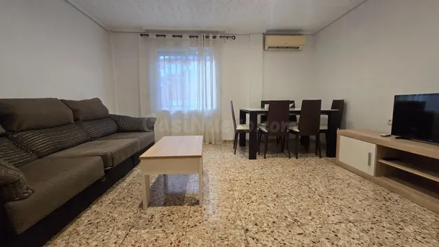 PLANTA BAJA CON 4 DORMITORIOS - foto 4