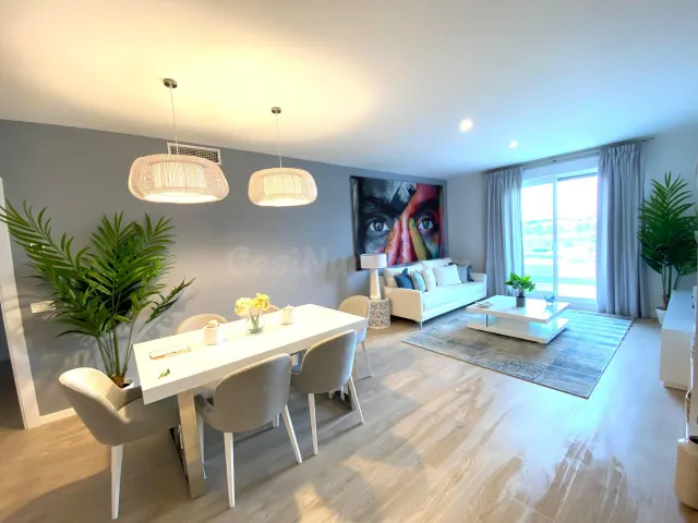 En venta Precioso Ático moderno con vistas al mar y licencia - foto 4
