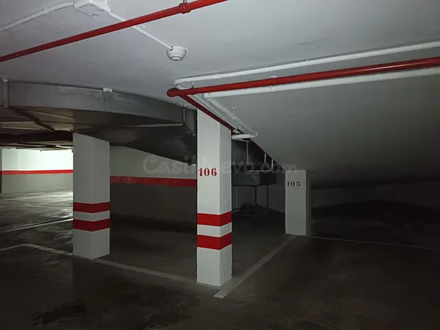Amplia plaza de aparcamiento con un espacio anexo de 35 m2,  - foto 4
