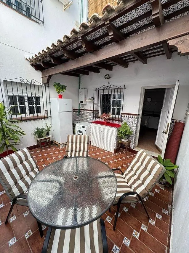 Gran adosado de 180 m2 en Avenida de la Libertad