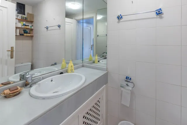 Exclusivo piso señorial con terraza en el Paseo del Salón (Cuesta de Escoriaza), con cochera y trastero. — 46