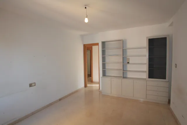 Piso en alquiler junto al Palacio de Congresos, 4 dormitorios, 2 baños — 19