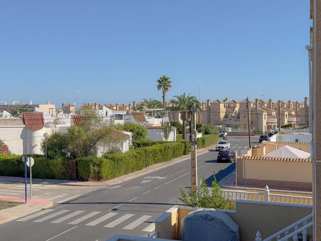 Playa Flamenca! Encantador Bungalow con gran terraza y vistas despejadas + Solarium privado con vistas al mar + Piscina comunitaria + Parking comunitario — 7